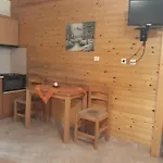 招待所 To Konaki Káto Loutrákion