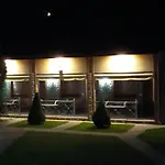 招待所 To Konaki Káto Loutrákion