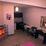 To Konaki 3*