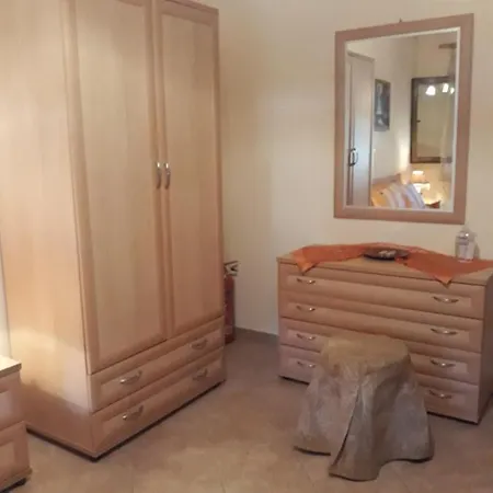 To Konaki 3* Káto Loutrákion