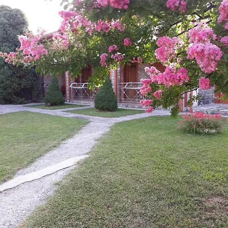To Konaki Guest house *